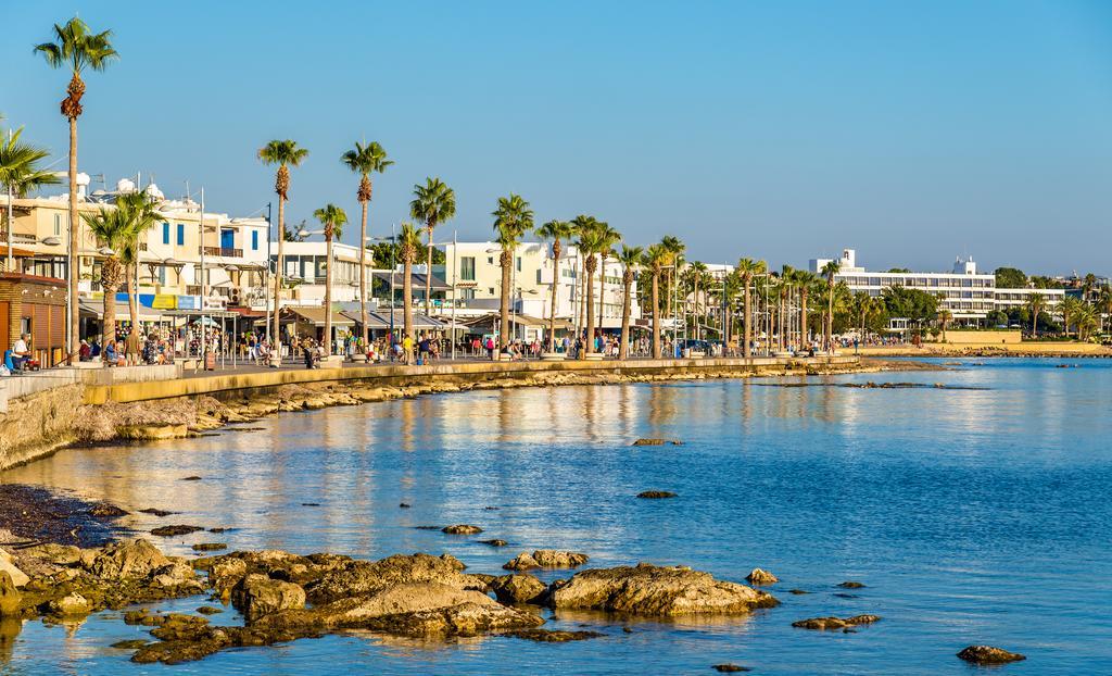 Adamou Gardens Apartment Paphos ภายนอก รูปภาพ